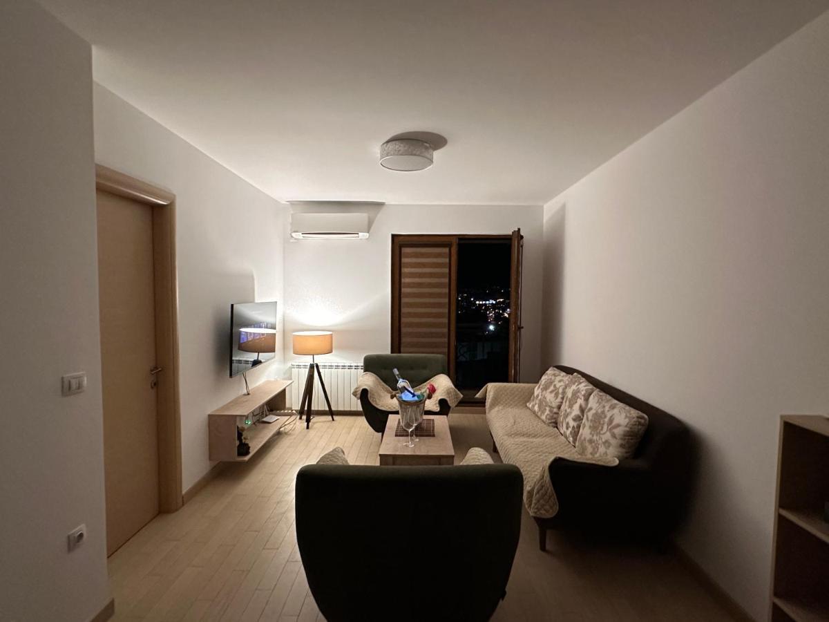 Dow - Luxury 13th Floor, Parking Σκόπια
